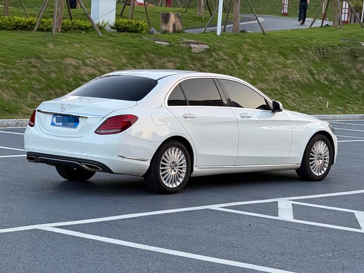 Mercedes-Benz C-Class C 180 L — фото 4