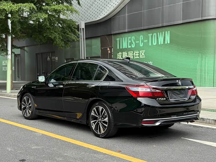 Honda 2016 Hybrid 2.0 L — фото 6