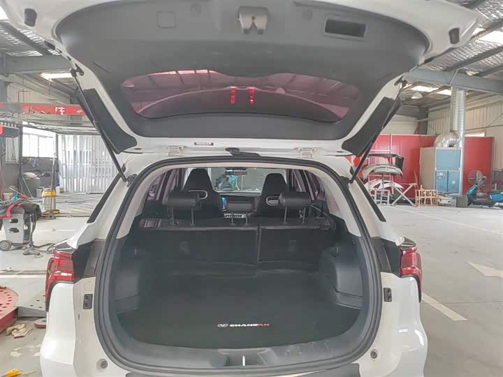 Changan CS75 PLUS 2022 1.5 T AT — фото 19
