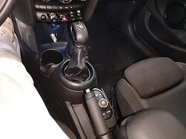 MINI Hatch — фото 14