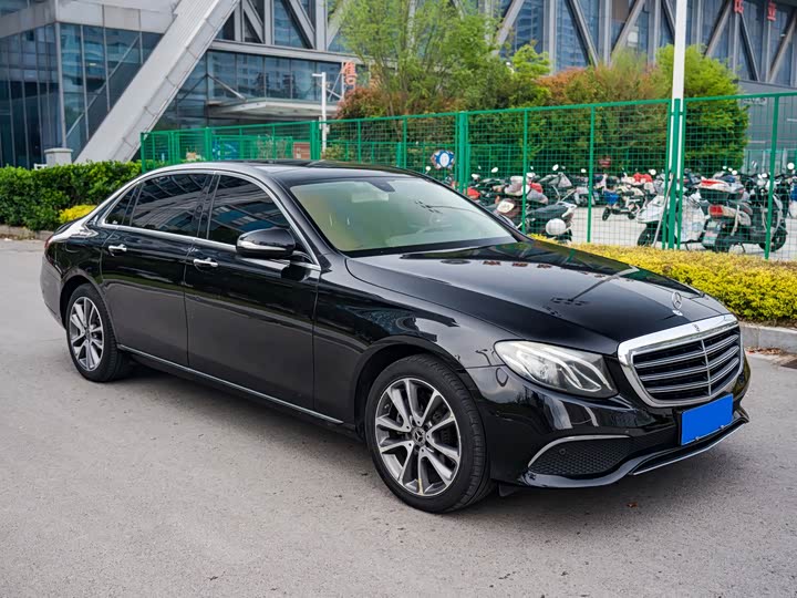 Mercedes-Benz E-Class 2019 E 260 L — фото 3
