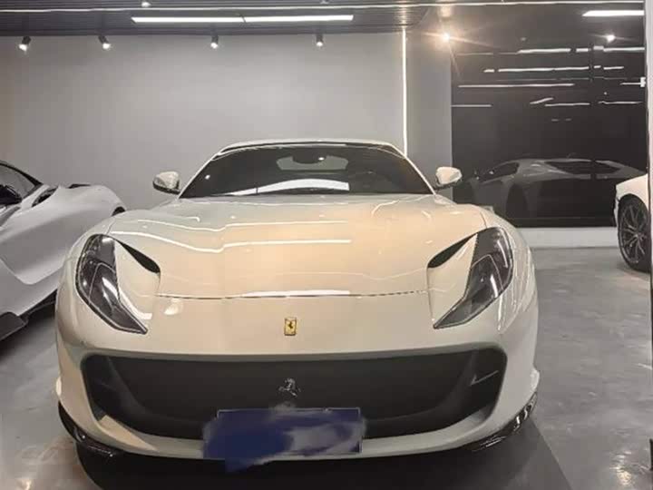 Ferrari 812 2017 6.5 L Superfast