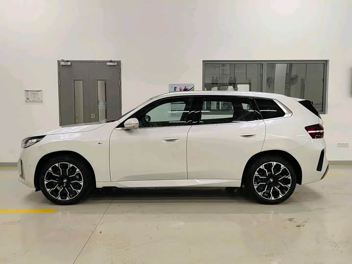 BMW X3 2025 x Drive 30 L Leading M — фото 3