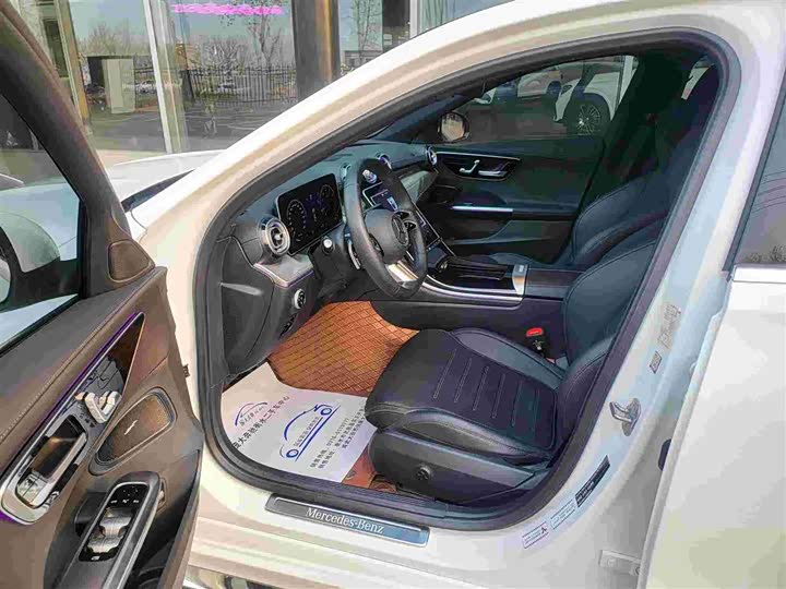 Mercedes-Benz C-Class 2024 C 260 L — фото 6