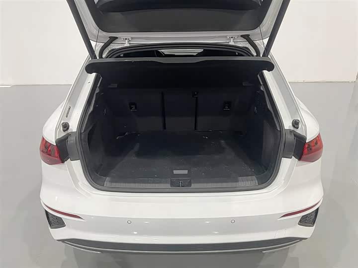 Audi A3 2024 Sportback 35 TFSI Sport — фото 6