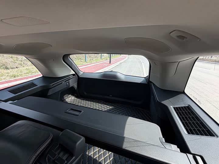 Volvo XC90 2017 T 6 5 — фото 13