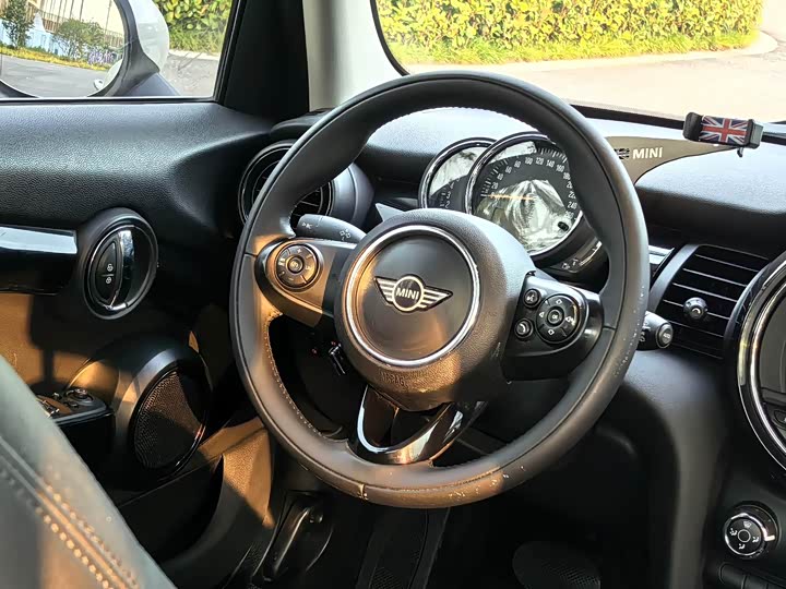 MINI Hatch — фото 14