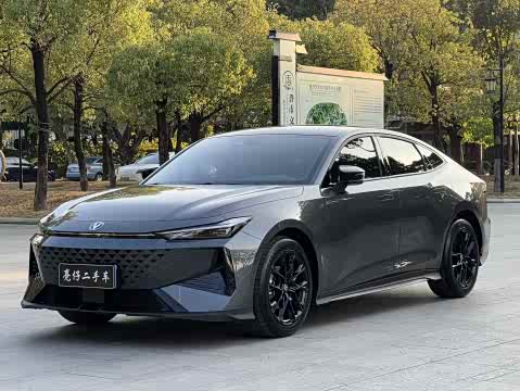 Changan UNI-V 2024 1.5 T Premium — фото 27