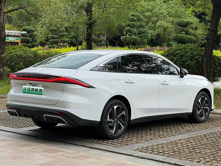 Geely Galaxy L 6 2025 EM-i 140km + — фото 13