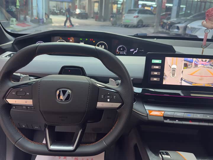 Changan UNI-V 2022 1.5 T Premium — фото 14