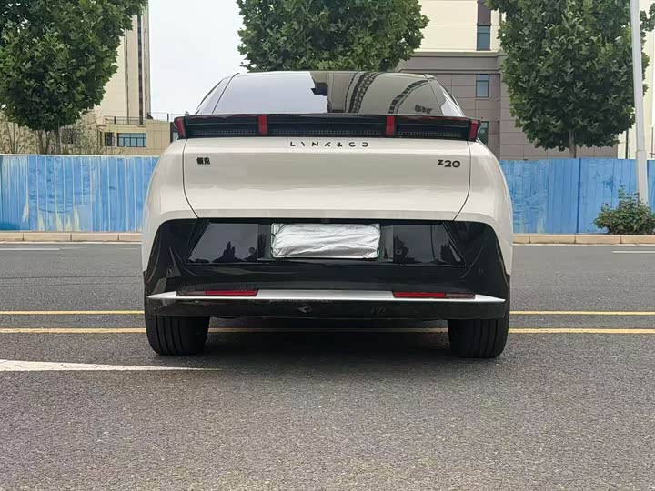 Lynk & Co Z20 2026 430km Pro — фото 8