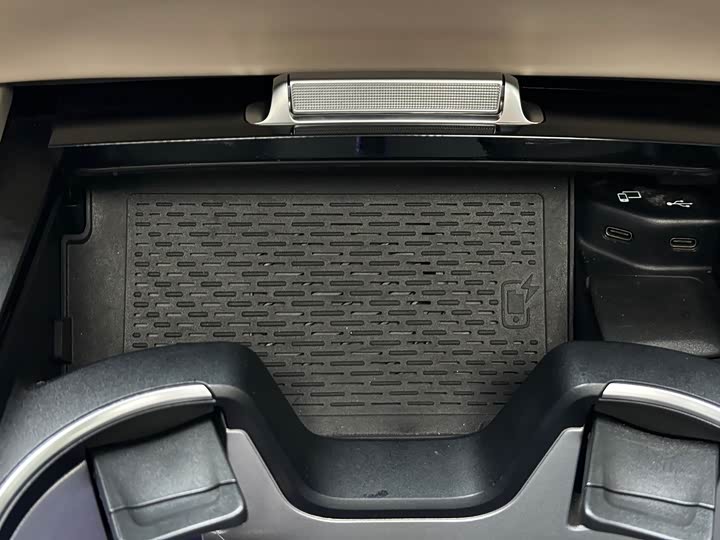 Maybach GLS 2022 GLS 480 4 MATIC — фото 16