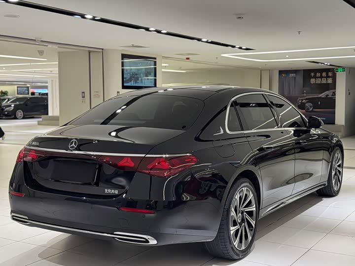 Mercedes-Benz E-Class 2024 E 300 L Luxury — фото 6