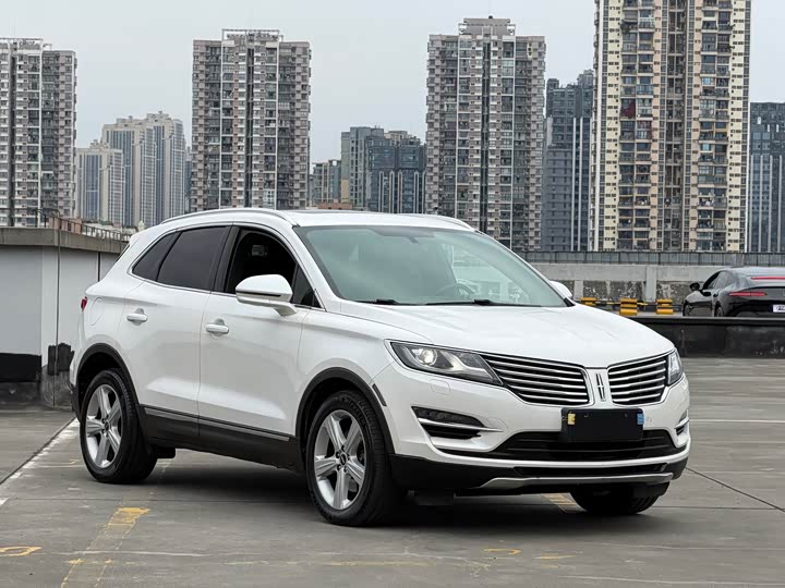 Lincoln MKC 2017 2.0 T 2 WD — фото 3