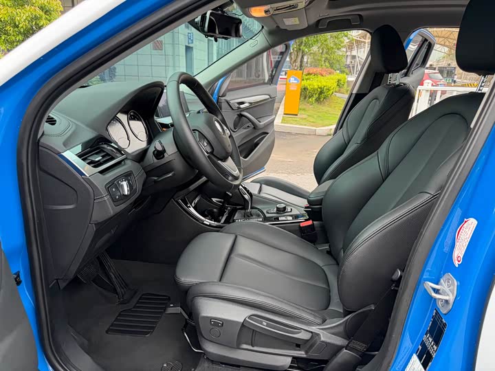 BMW X2 2019 s Drive 20i M VI — фото 7