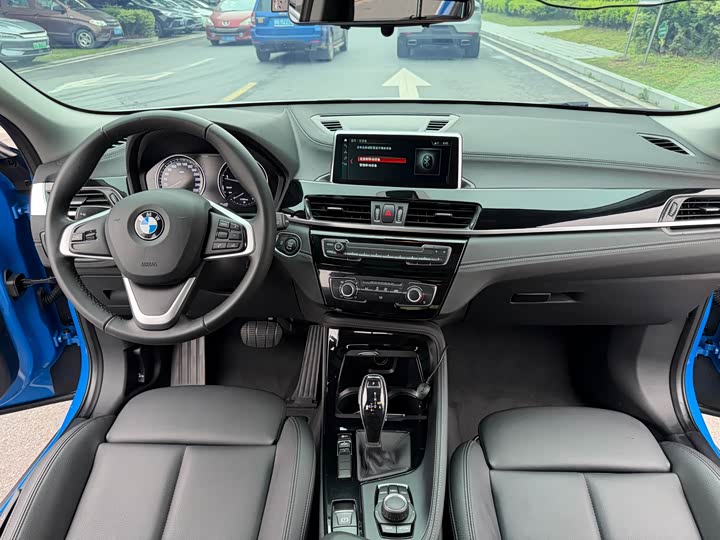 BMW X2 2019 s Drive 20i M VI — фото 13