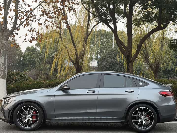 Mercedes-Benz GLC 2022 AMG GLC 43 4 MATIC SUV — фото 3