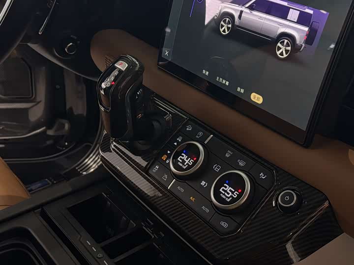 Land Rover Defender — фото 16