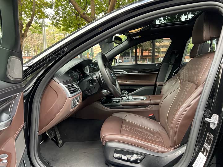 BMW 7-Series 2018 740 Li Leading M — фото 4