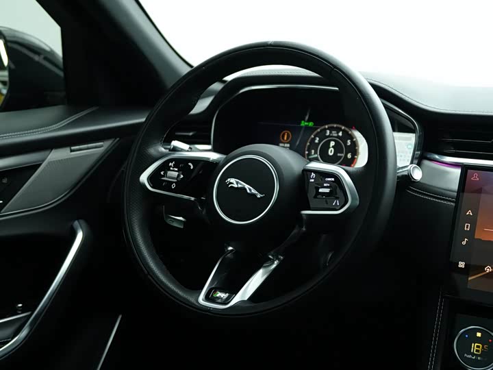 Jaguar F-PACE 2021 250 PS R-Dynamic S — фото 12