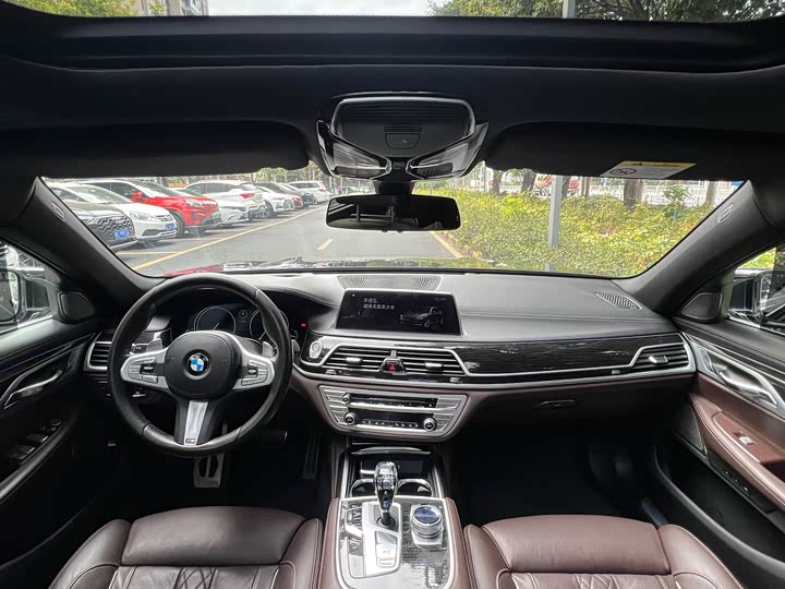 BMW 7-Series 2018 740 Li Leading M — фото 6