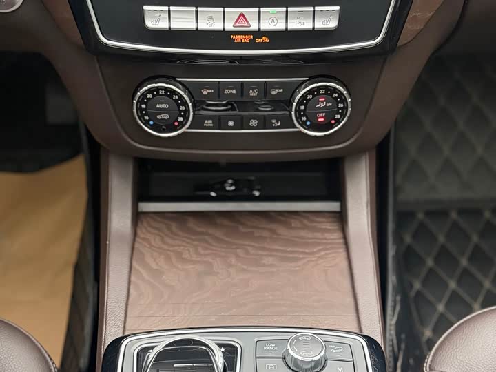 Mercedes-Benz GLS 2016 GLS 400 4 MATIC — фото 17