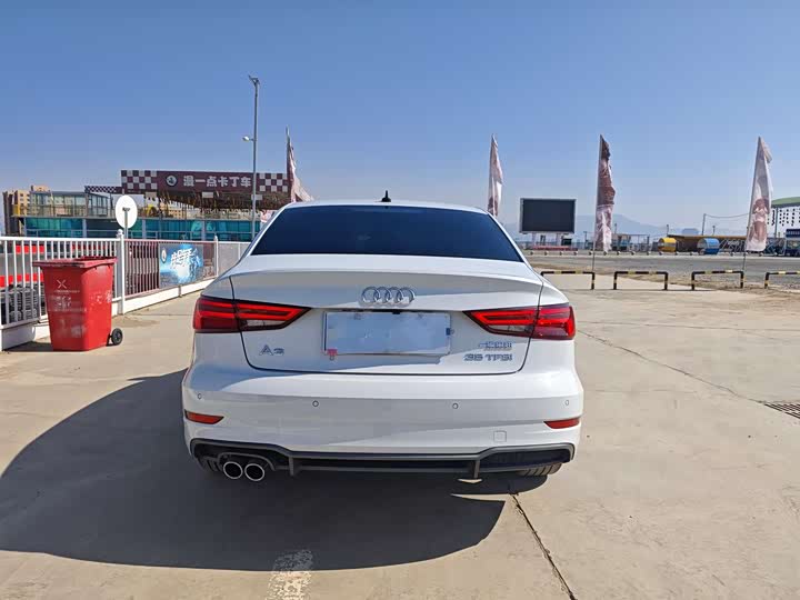 Audi A3 2019 Limousine 35 TFSI V — фото 5