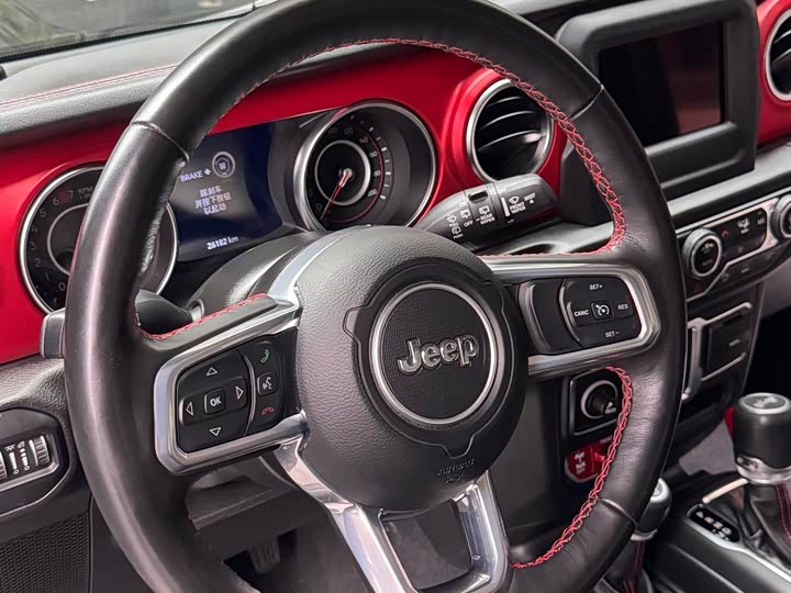 Jeep Wrangler — фото 14