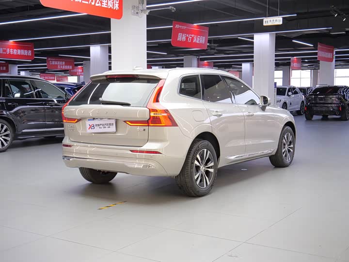 Volvo XC 60 2024 B 5 4 WD — фото 7