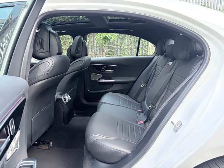 Mercedes-Benz C-Class 2024 C 260 L — фото 17