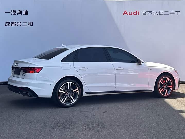 Audi A4L 2022 40 TFSI — фото 4