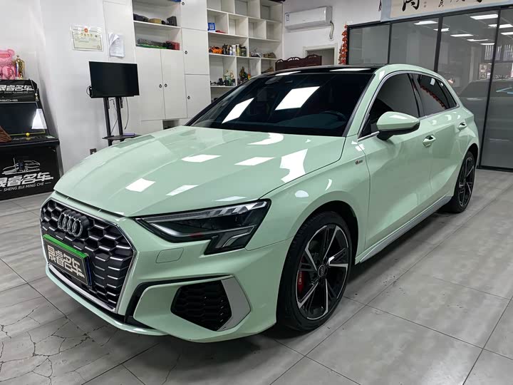 Audi A3 2023 Sportback 35 TFSI Sport — фото 1