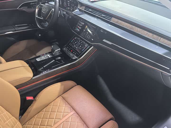 Audi A8 2023 A 8 L 50 TFSI quattro — фото 5