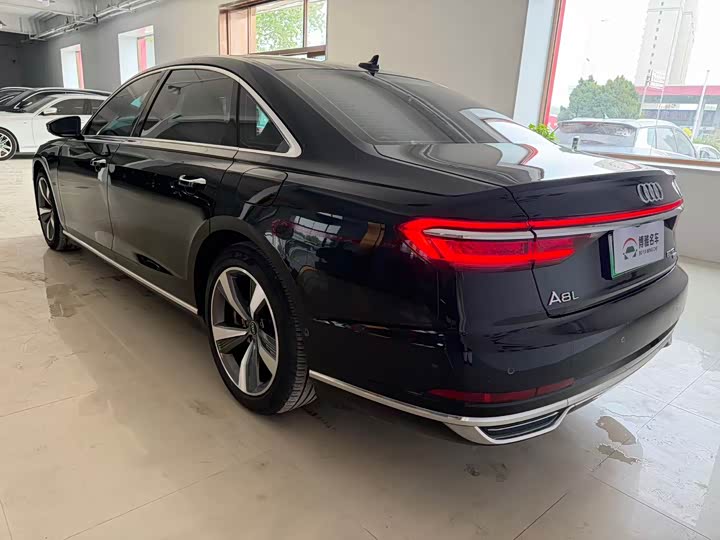 Audi A8 2021 A 8 L 55 TFSI quattro Luxury — фото 6