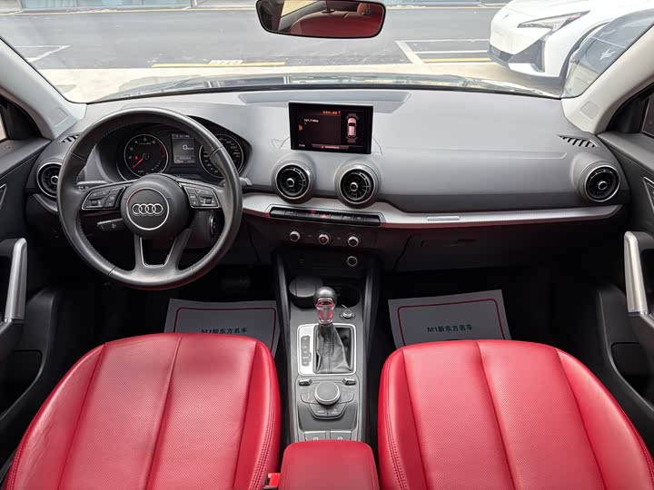 Audi Q2L 2021 35 TFSI — фото 9