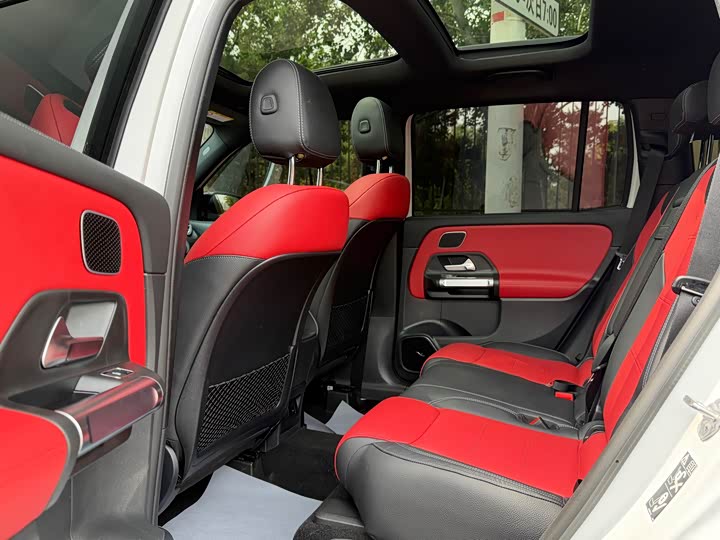 Mercedes-Benz GLB 2023 AMG GLB 35 4 MATIC — фото 7