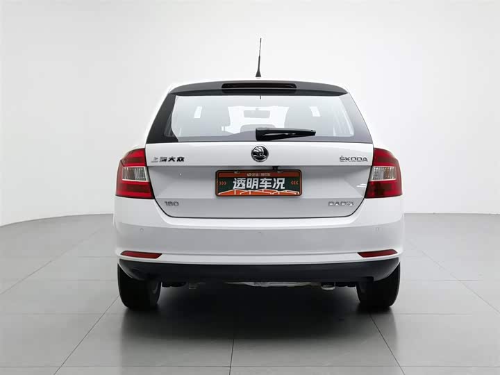 Skoda Rapid — фото 4