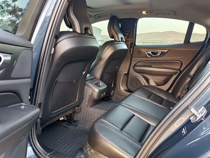 Volvo S60 2021 T 4 — фото 12