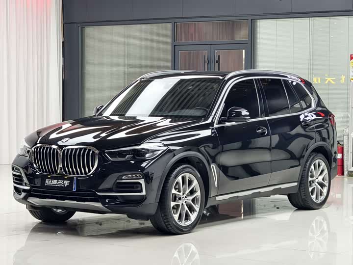 BMW X5 2020 x Drive 30i M — фото 1