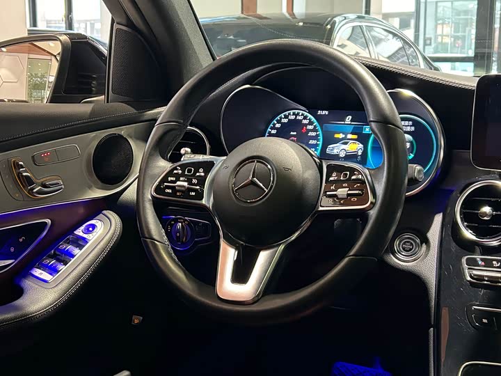 Mercedes-Benz GLC 2023 GLC 260 4 MATIC SUV — фото 22
