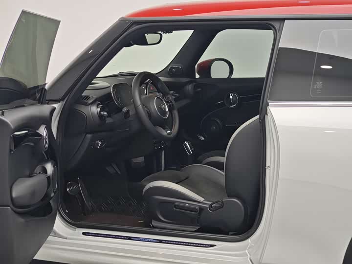 MINI Hatch — фото 12