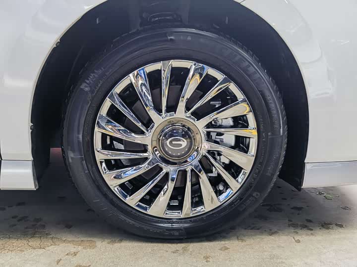 Trumpchi M8 2025 Hybrid — фото 21