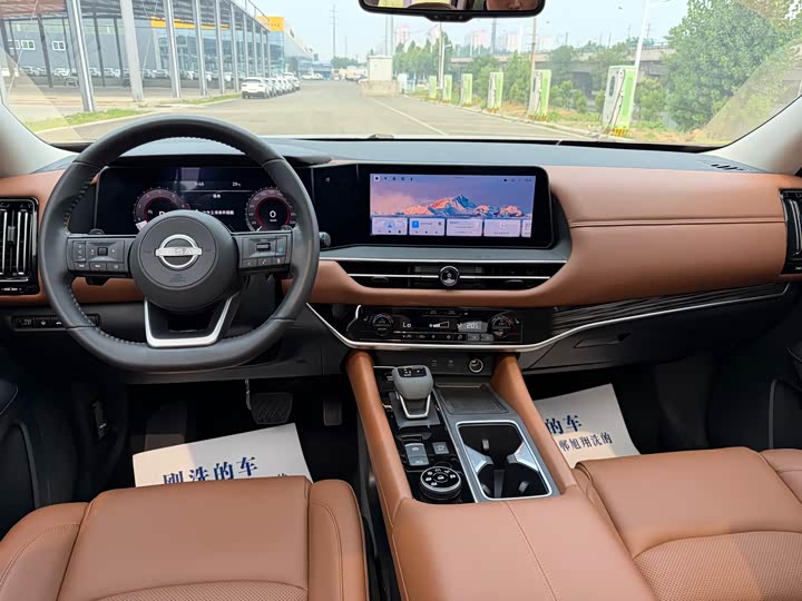 Nissan Pathfinder — фото 10