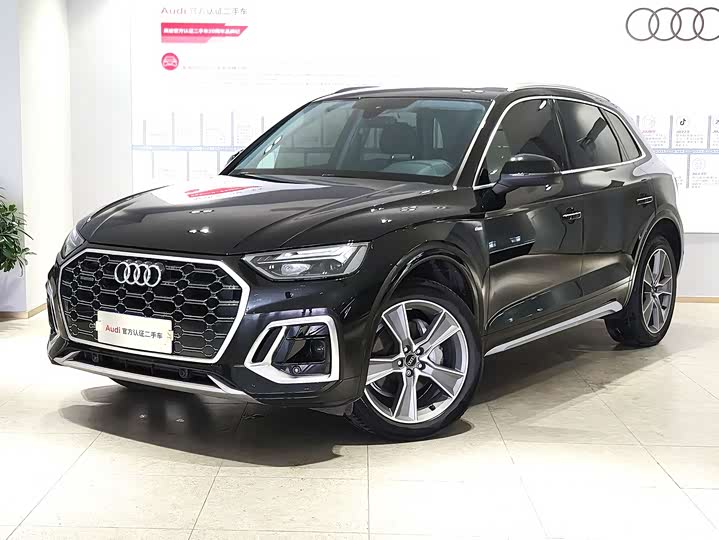 Audi Q5L 2022 40 T — фото 1
