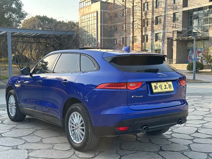 Jaguar F-PACE 2018 2.0 T 4 WD — фото 13