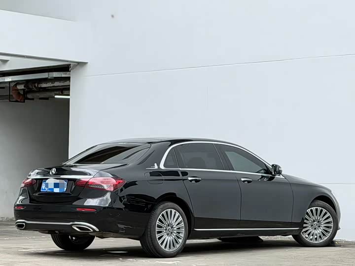 Mercedes-Benz E-Class 2023 E 300 L Luxury — фото 9