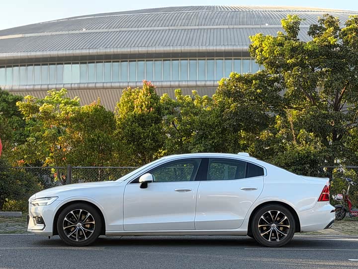 Volvo S60 2020 T 4 — фото 7