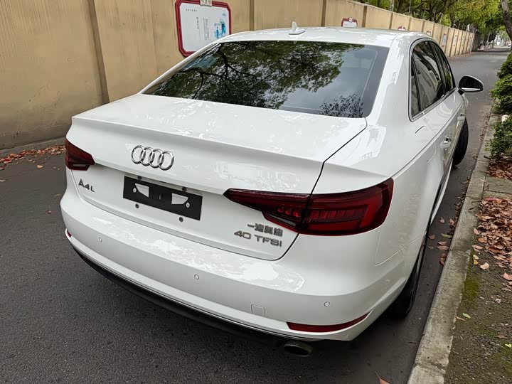 Audi A4L 2018 30 40 TFSI — фото 11