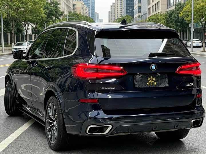 BMW X5 2019 x Drive 40i M — фото 7
