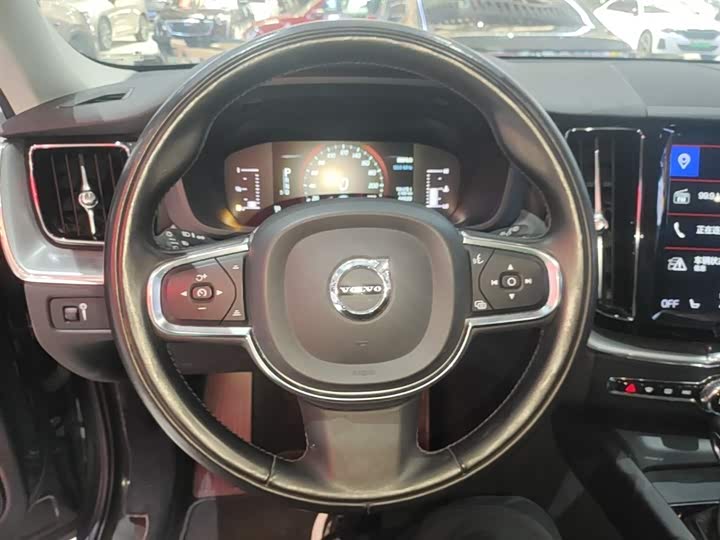 Volvo XC60 2019 T 5 4 WD VI — фото 11